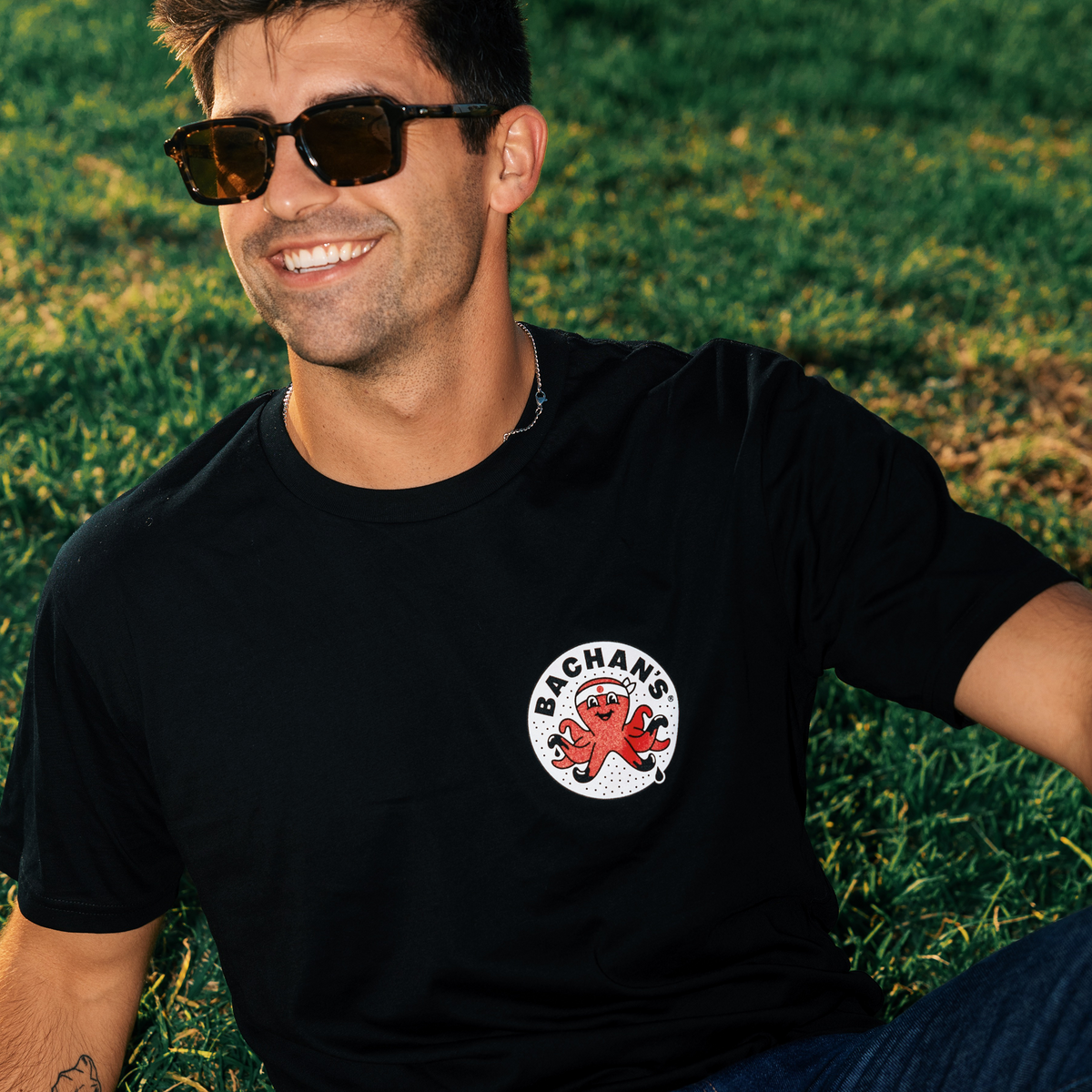 Knuckles Tee T6